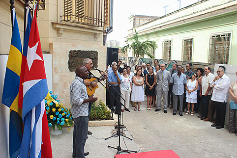 Hyllning_till_Harald_Edelstam_på_Kuba