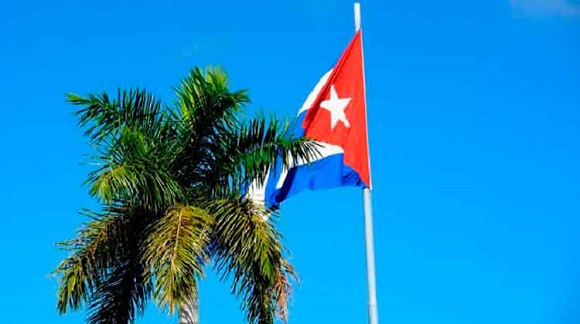 i-bandera-y-palma-cubania-JR Arkiv Cubadebate