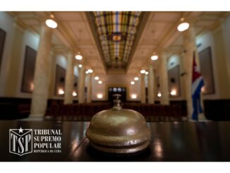 Högsta folkdomstolen, banner